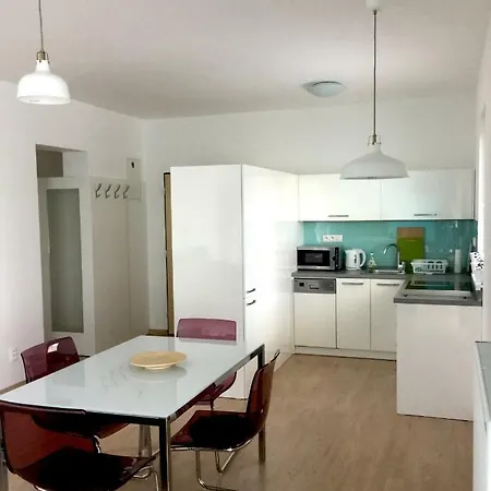 D1 Apartamento Komárno